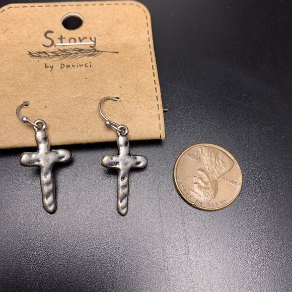 Hammered Cross Earrings Silver Tone Drop Dangle Hook Story by Davinci Pierced - Picture 3 of 6